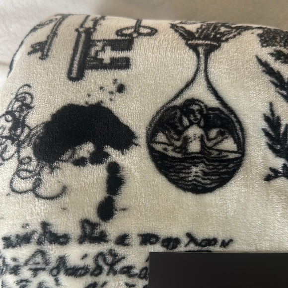 RACHEL Rachel Roy Halloween THE Alchemy Oversized Plush Throw Blanket Halloween - Picture 2 of 15